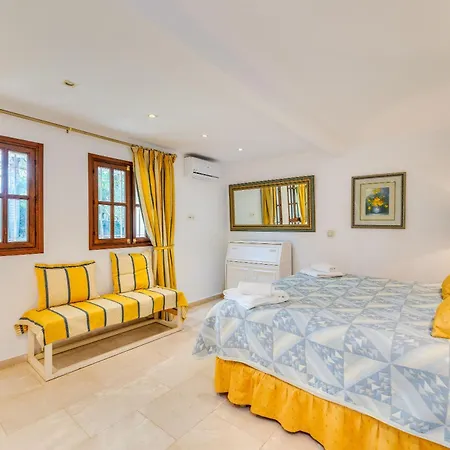 Lovely Palmeras Villa Marbella