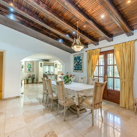 Lovely Palmeras Villa Marbella