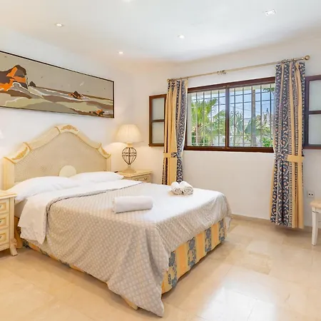 Lovely Palmeras Villa Marbella