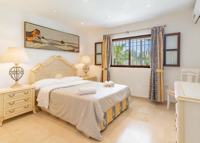 Lovely Palmeras Villa Marbella
