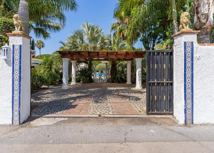 Lovely Palmeras Villa Marbella